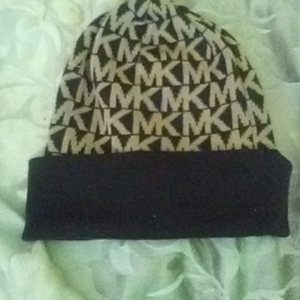 Knit hat - Picture 2 of 2